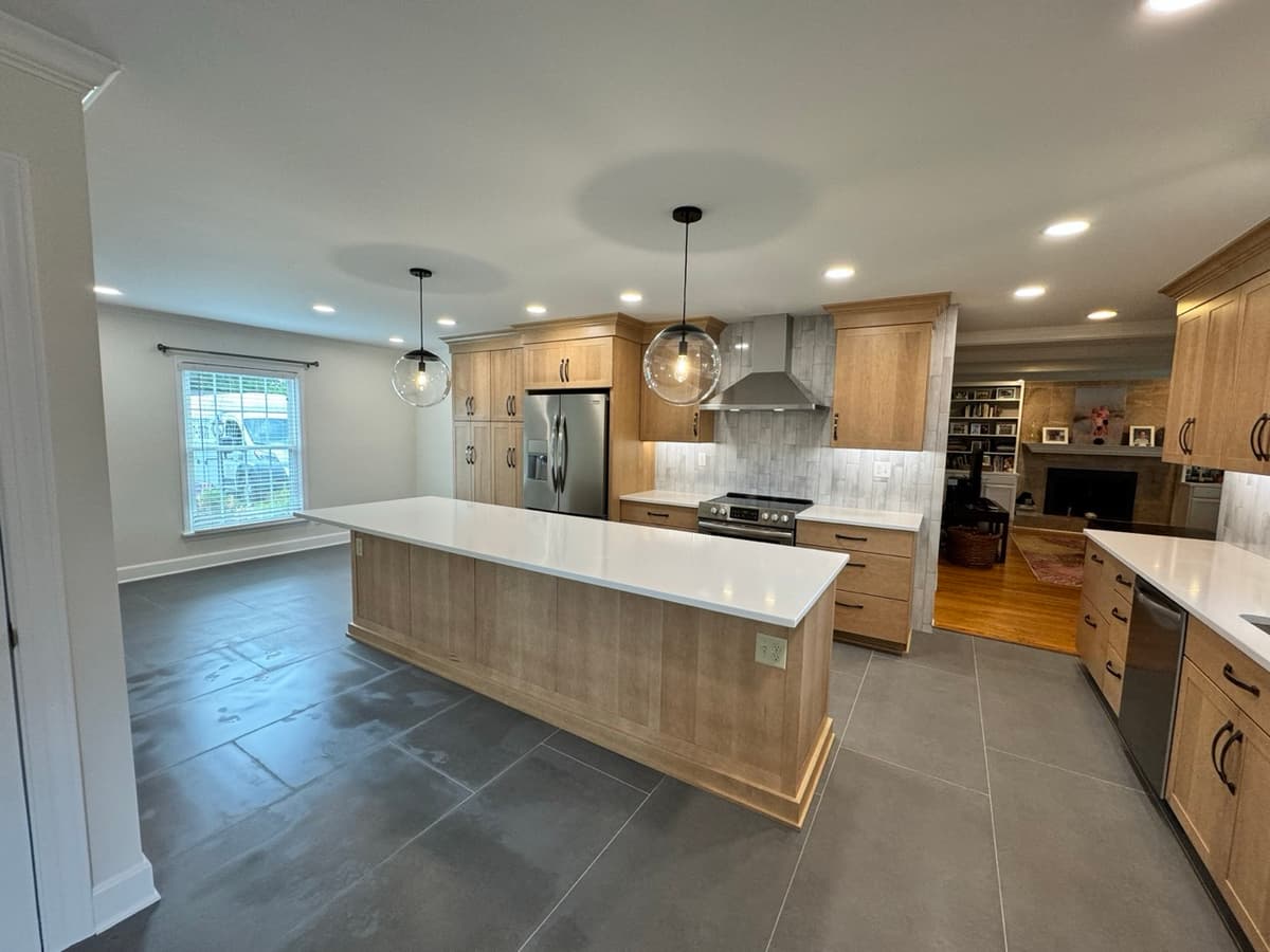 Broeck Pointe Kitchen Remodel project photo