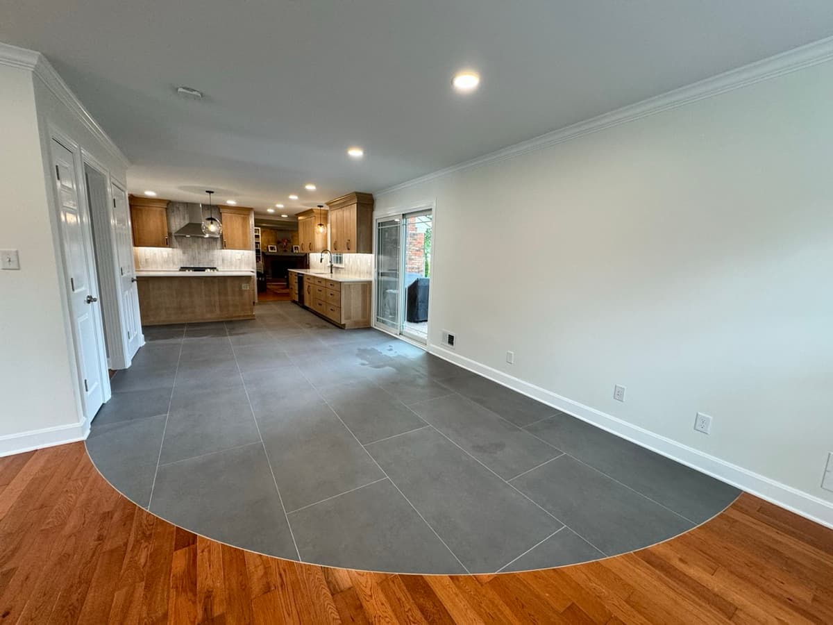 Broeck Pointe Kitchen Remodel project photo