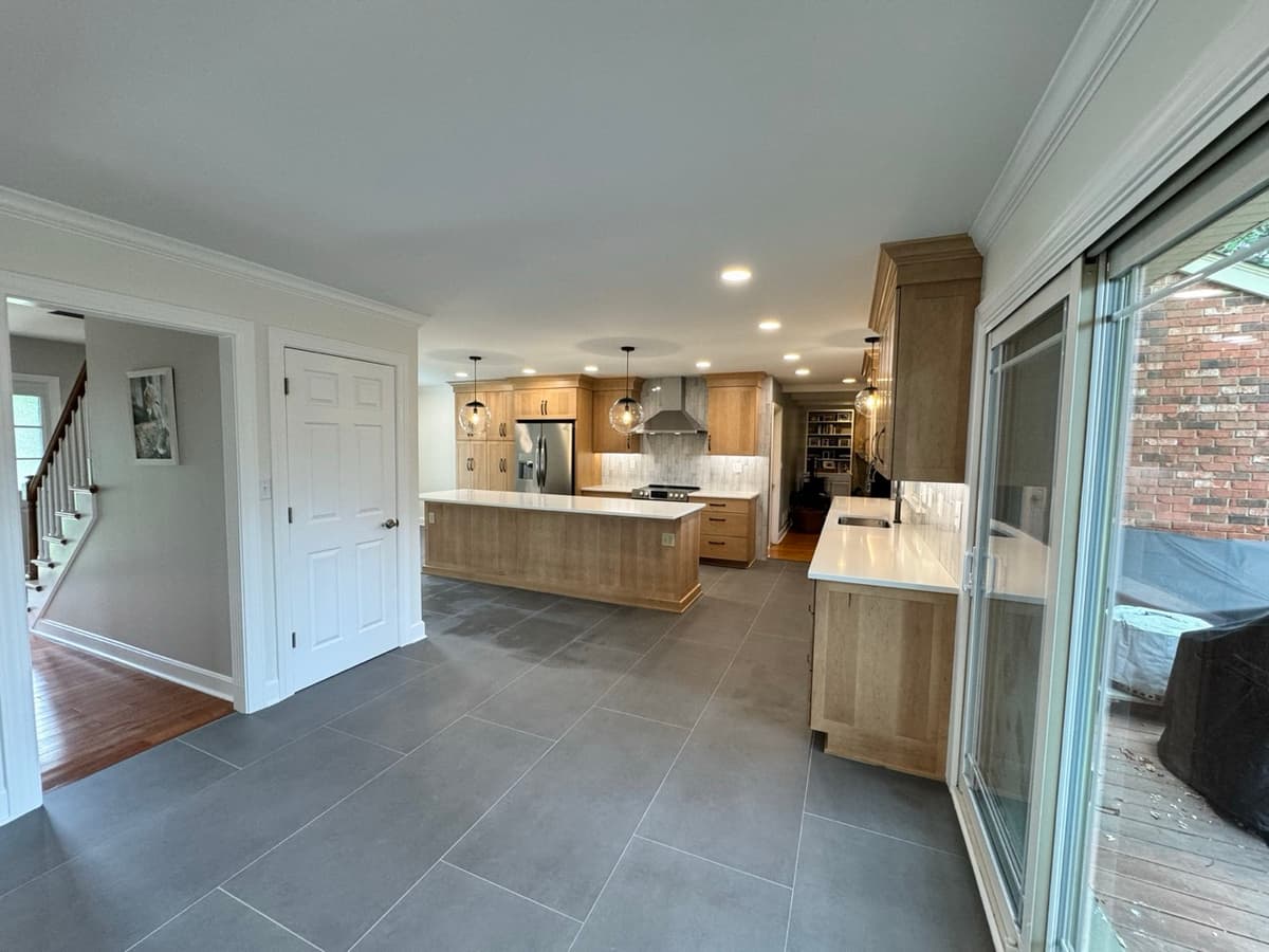 Broeck Pointe Kitchen Remodel project photo