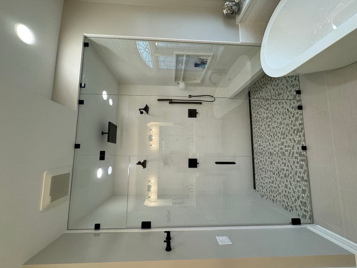 Lake Forest Bath Refresh project photo