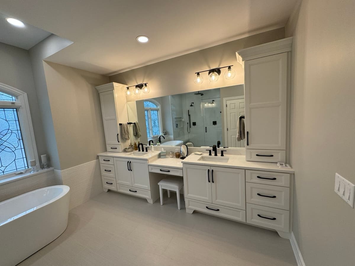 Lake Forest Bath Refresh project photo