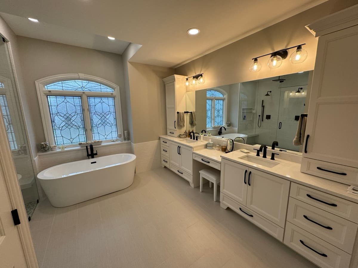 Lake Forest Bath Refresh project photo