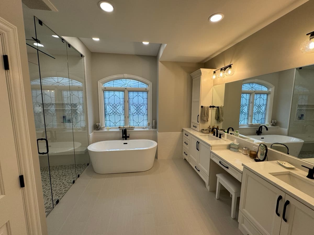 Lake Forest Bath Refresh project photo